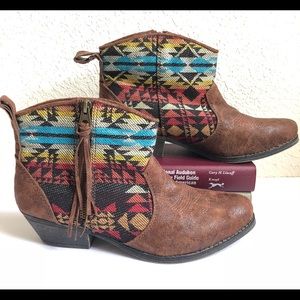 Big Buddha Dark Brown Aztec Low bootie shoes boots